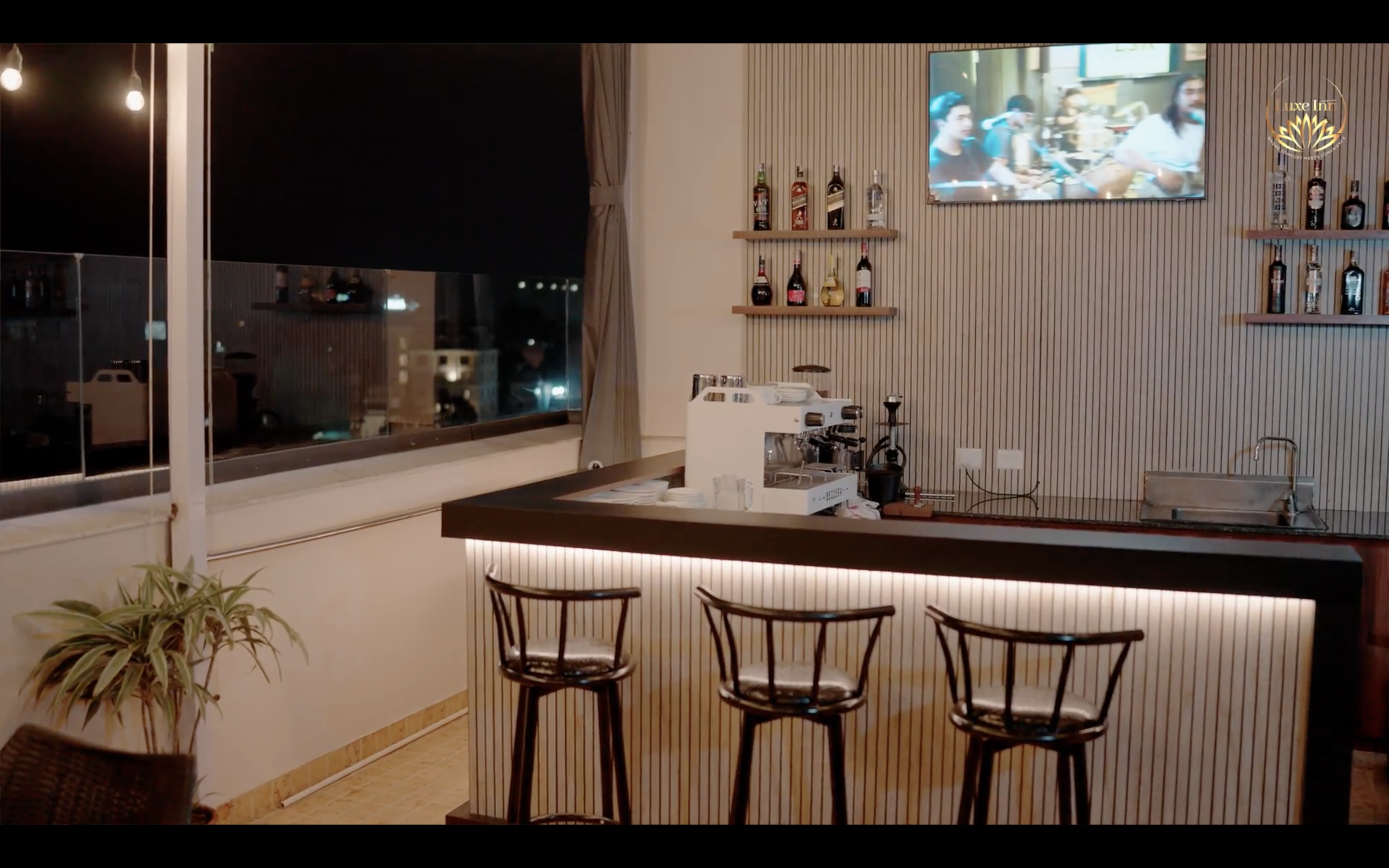 Dine In